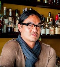 Danny bartending mosto