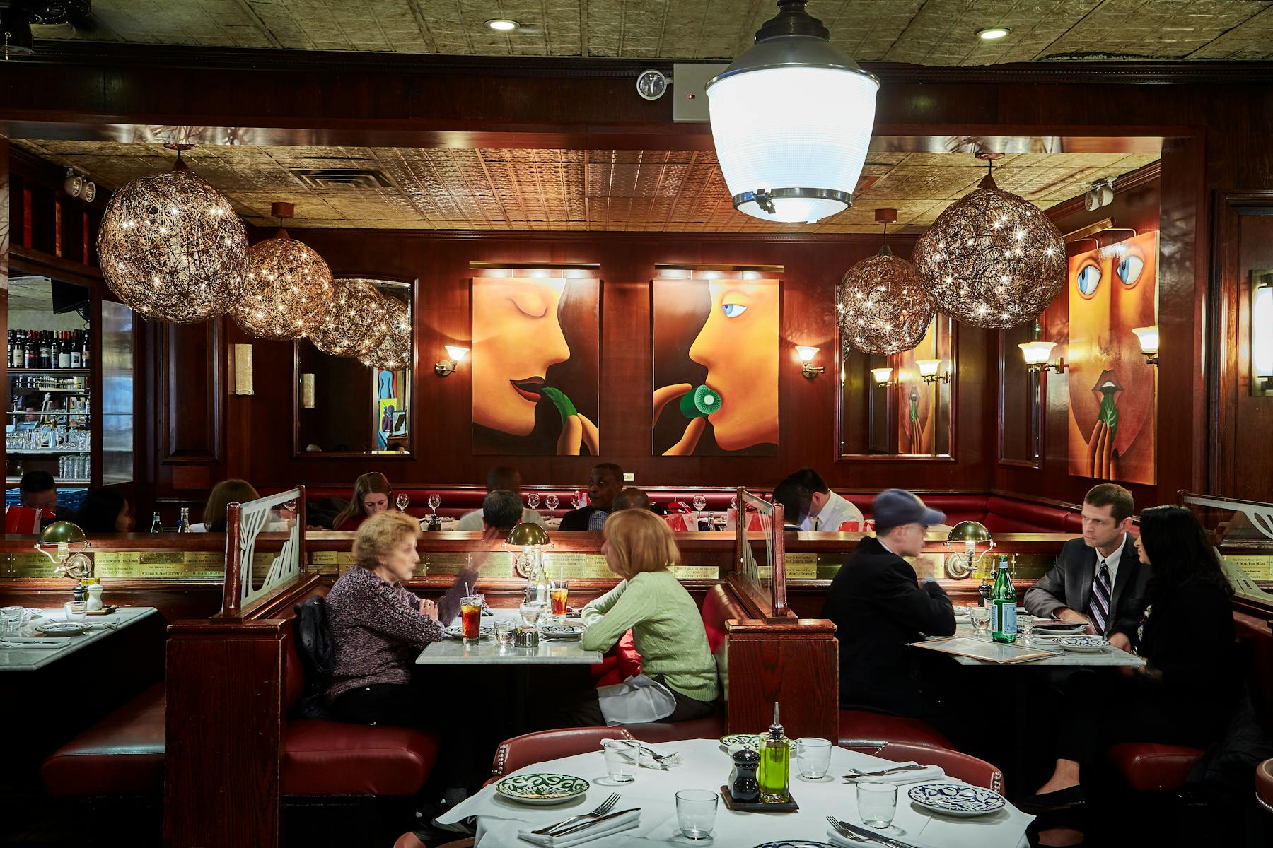 Cafe Fiorello Large Groups Can Be Accommodated In The General Restaurant With A Minimum Of 15 Guests