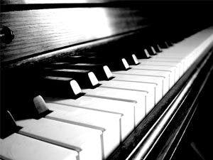 a close up of a piano