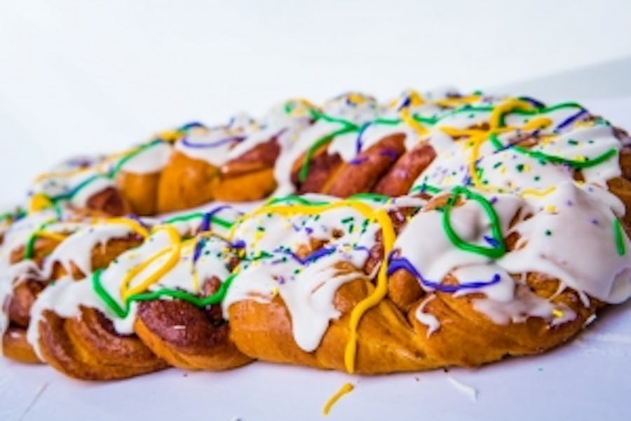TRADITIONAL KING CAKE Antoine's Famous Cakes