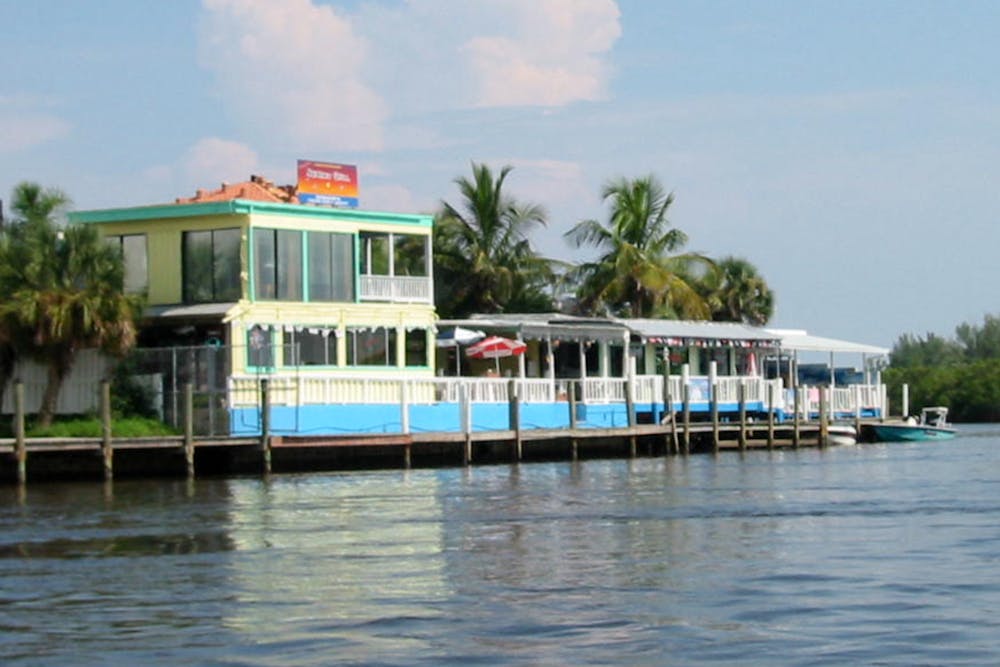 About Pop's Sunset Grill